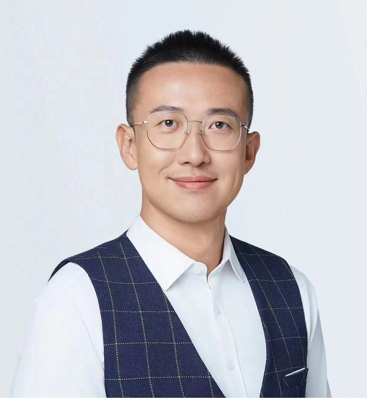 广发体育创新论坛第一千五百八十九讲：机器学习在材料模拟设计中的应用研究