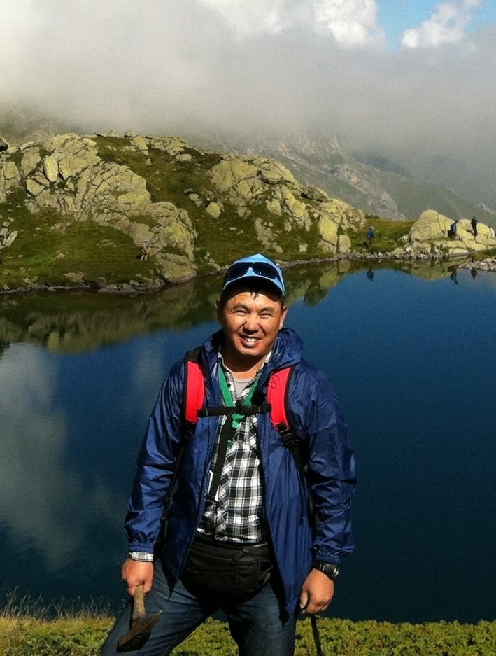 广发体育创新论坛第一千八百三十八讲：Tectonic evolution of the high-and ultrahigh-pressure (HP-UHP) metamorphic complexes, Kyrgyz Tianshan Mts.