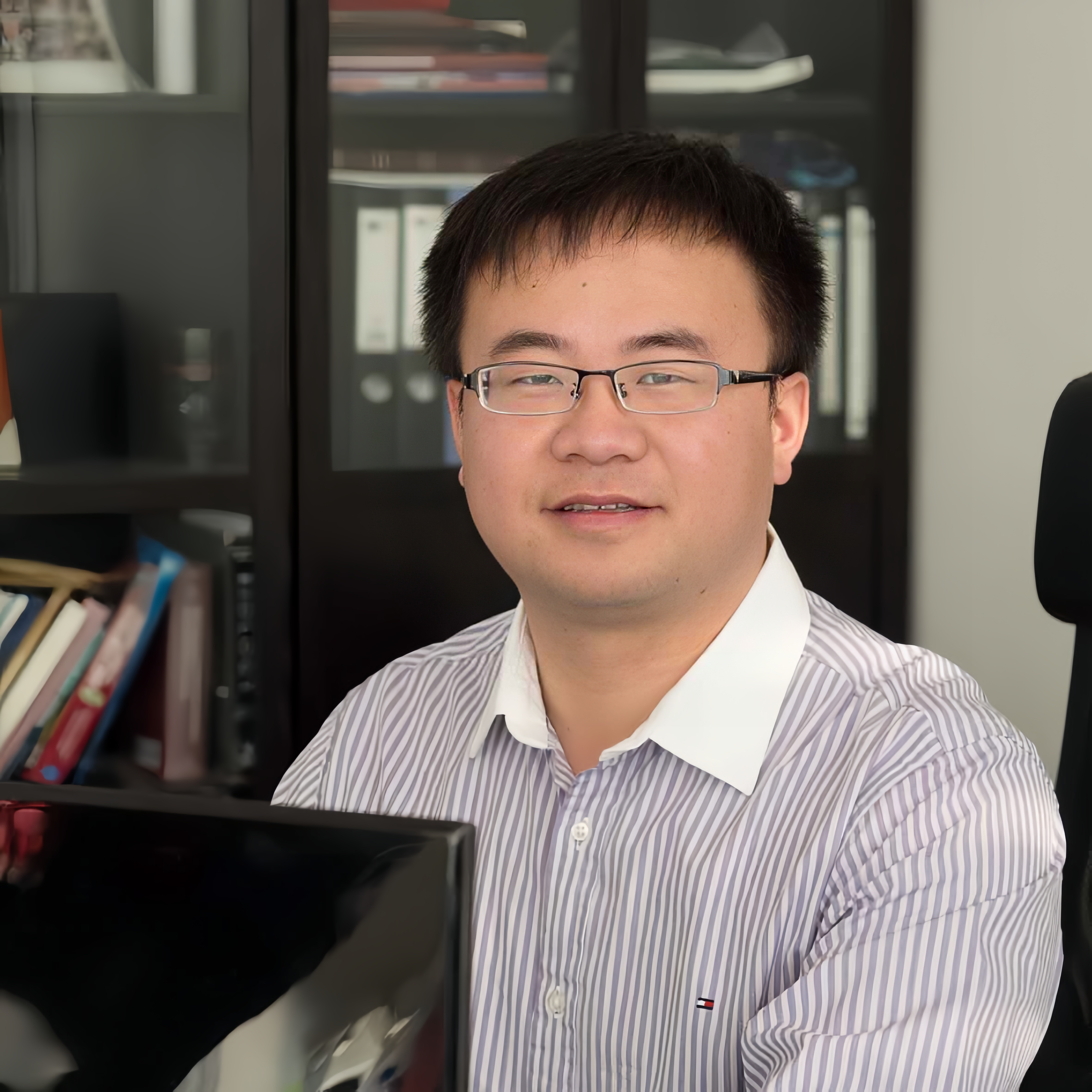 广发体育创新论坛第一千七百九十四讲：多元介孔材料的合成与性能研究