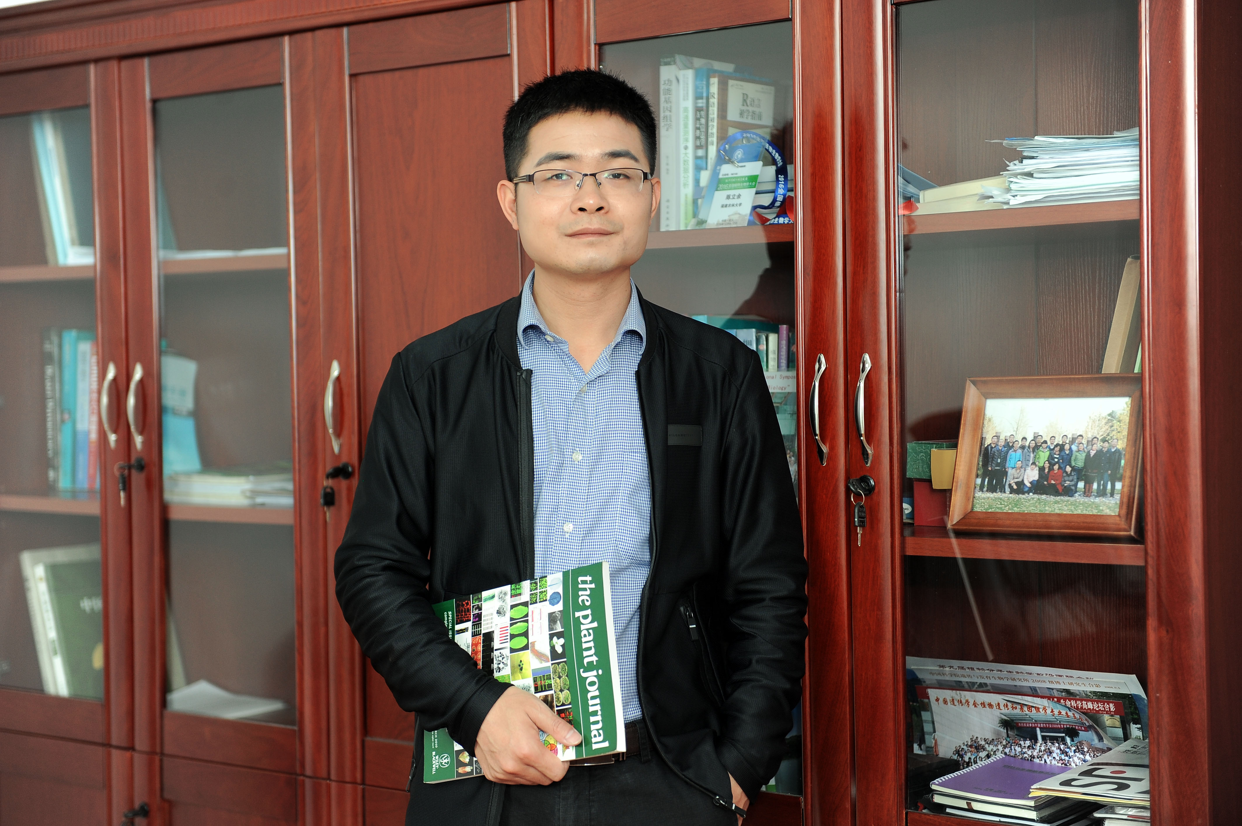 广发体育创新论坛第一千四百二十七讲：探索植物生殖与驯化的秘密—从模式植物到水果作物