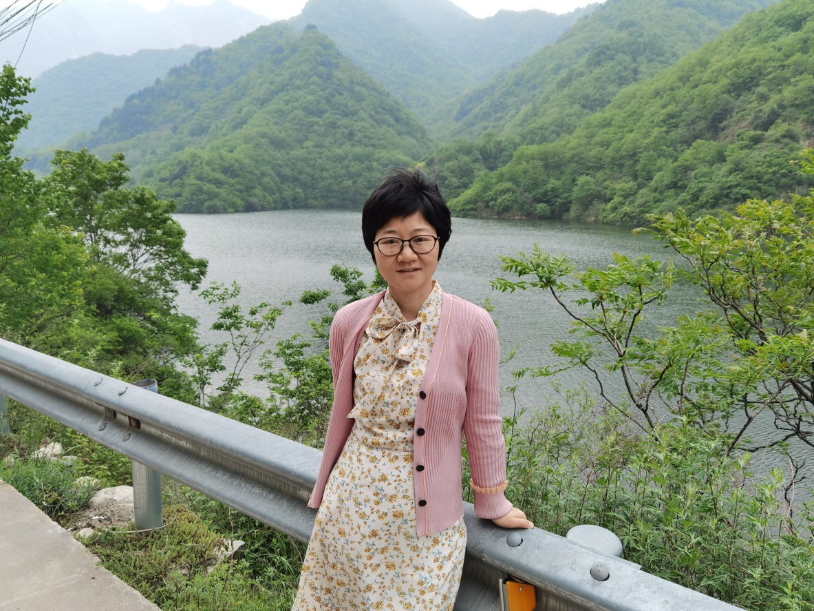 广发体育创新论坛第一千八百二十八讲：Dynamics analysis of a reaction-diffusion-advection benthic-drift model with logistic growth