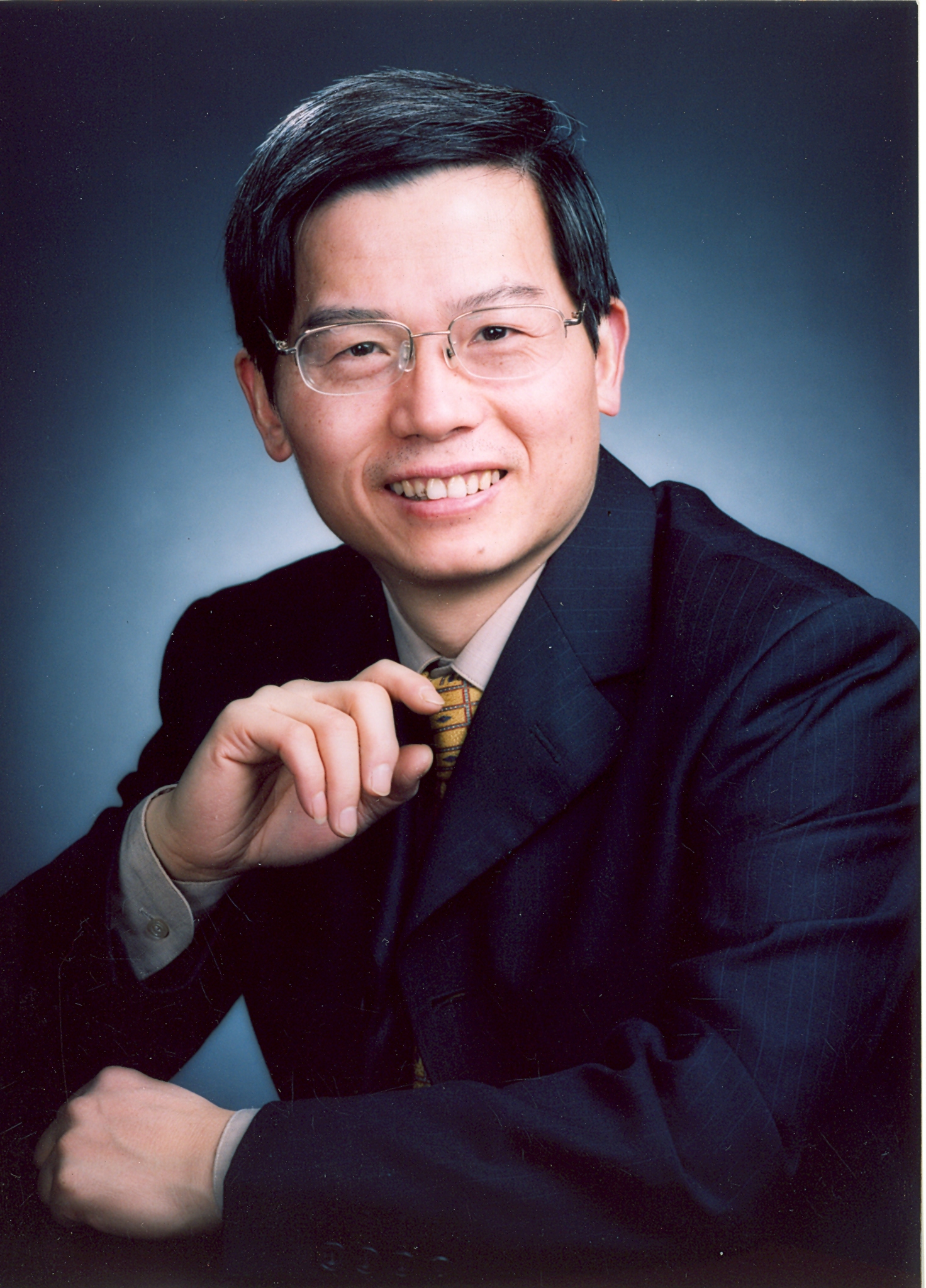 广发体育创新论坛第一千零七十讲：碳纳米笼——能源存储和转换的新平台