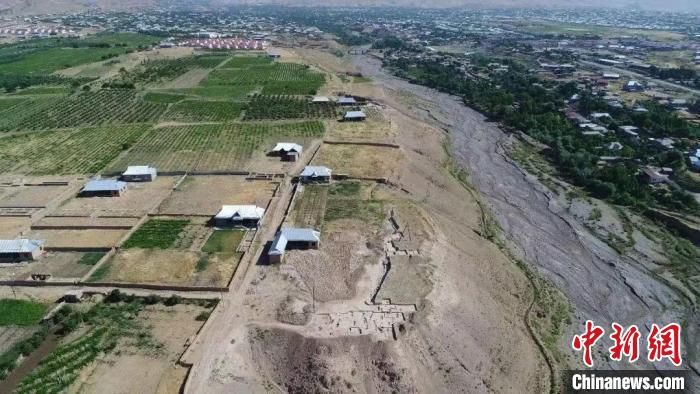 图为拉巴特一号墓地遗址区地形。　广发体育 供图